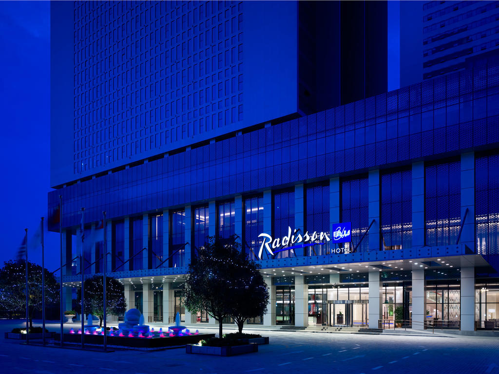 Radisson Blu Hotel Liuzhou Extérieur photo